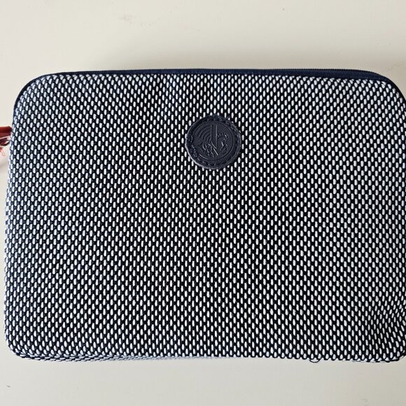 New Air France Business Class Travel Amenity Kit Pouch Grey - Picture 6 of 9